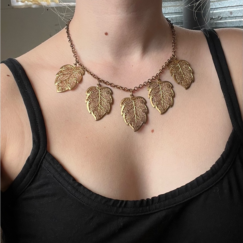 Vintage Leafy Necklace